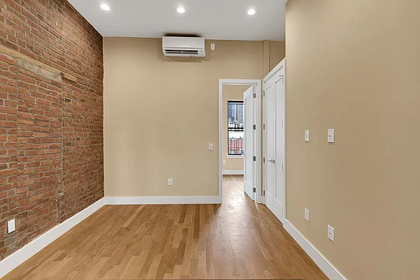 Rented by Cooper & Cooper Real Estate | media 14