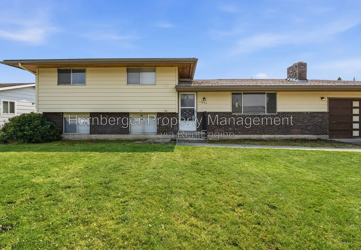 3 bed, 1.5 bath, 1824 sqft, $2,000 — Photo 1