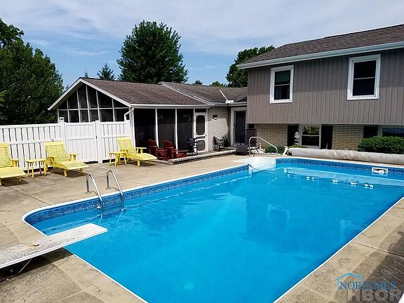 2nd image of 34 Siesta Dr
