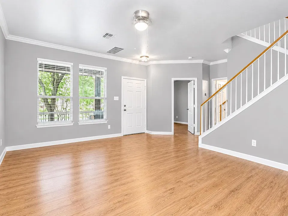1001 Monadale Trl