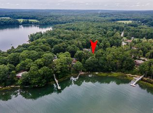 11 Shore Dr, Freeport, ME 04032