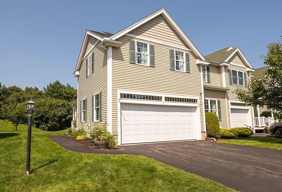 1st image of 5 Broadmoor Ln #5
