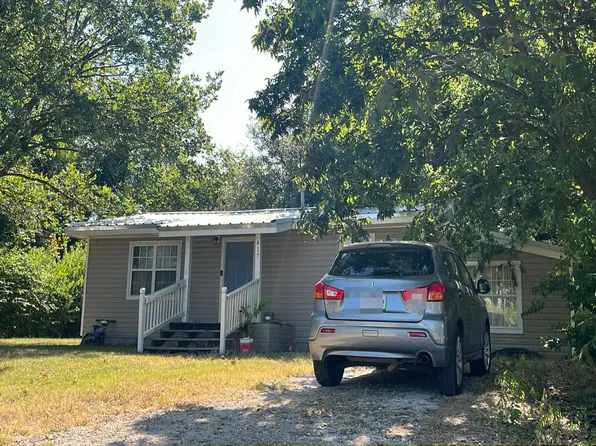 417 N 6th St, Wills Point, TX 75169
