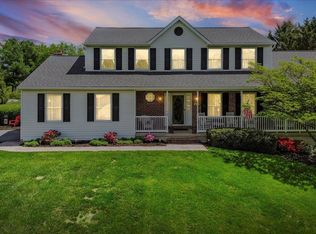 4465 Monument Dr, Sykesville, MD 21784