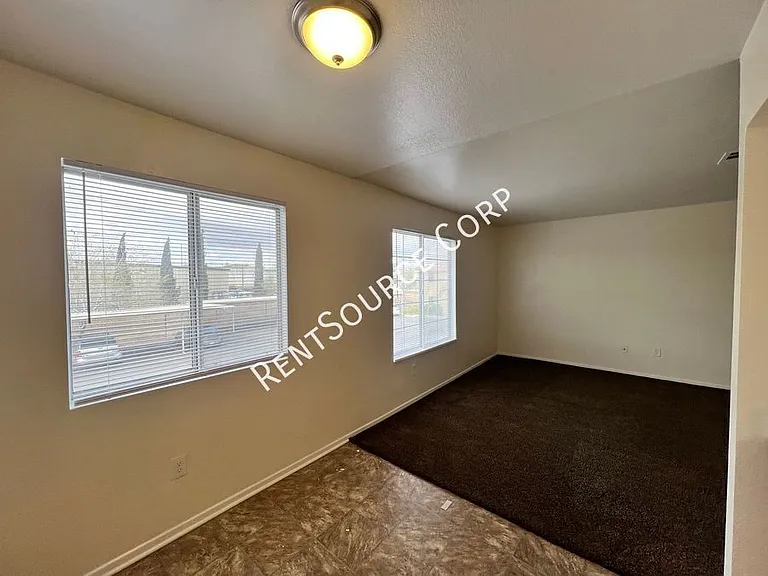 2910 B St #6 — Photo 5