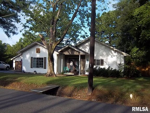 5th image of 803 Water St