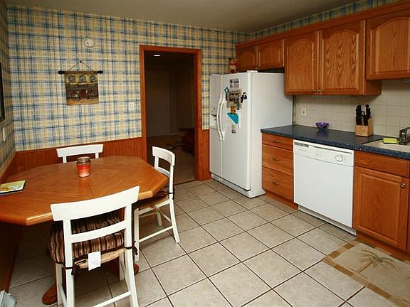 3rd image of 2514 Shasta Dr