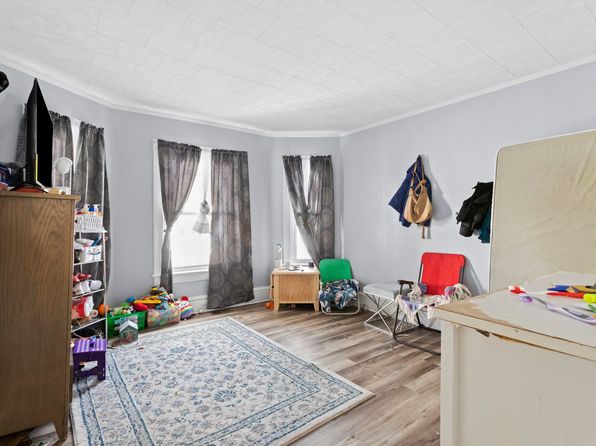 manchester-new-hampshire-74303983 picture