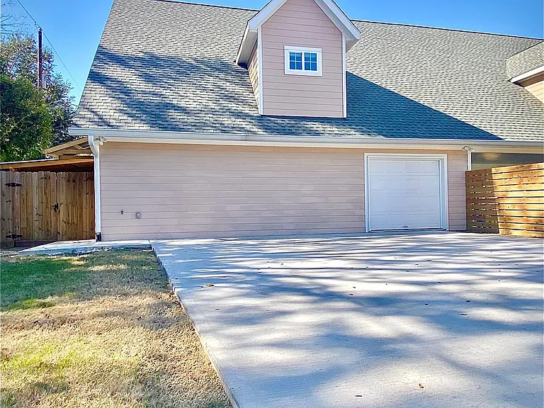8246 Lanham Ln — Photo 1