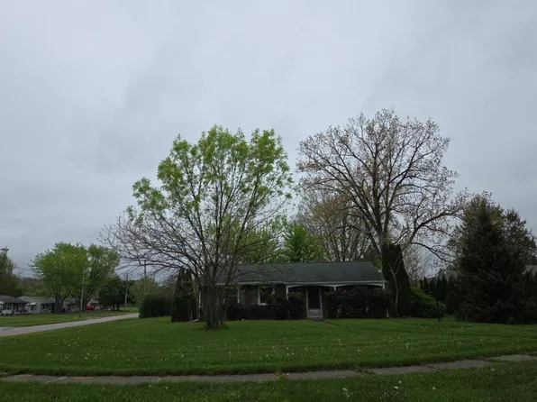 3709 N Hogan Dr, Lorain, OH 44053