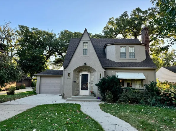 904 10th St NW, Austin, MN 55912