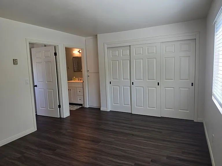 141 E Glaucus St #C — Photo 7