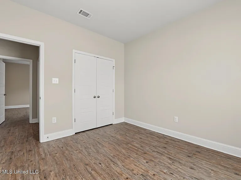 14894 Calcutta Dr — Photo 21