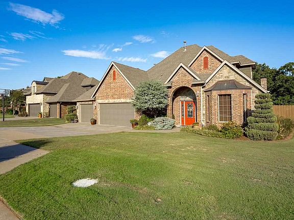 2nd image of 3707 S Persimmon St