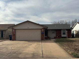 222 S Rimrock Rd, Enid, OK 73703