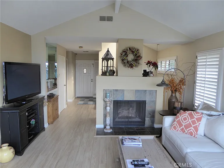 24746 Meridian Dr — Photo 6