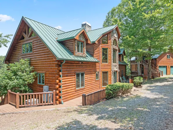 84 Charlotte Dr, Morganton, GA 30560