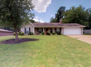 2211 Holly Hill Dr, Tupelo, MS 38801