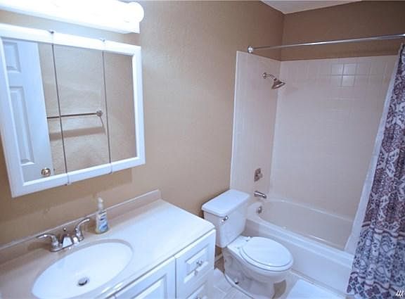 4th image of 12641 NE 130th Way APT C202