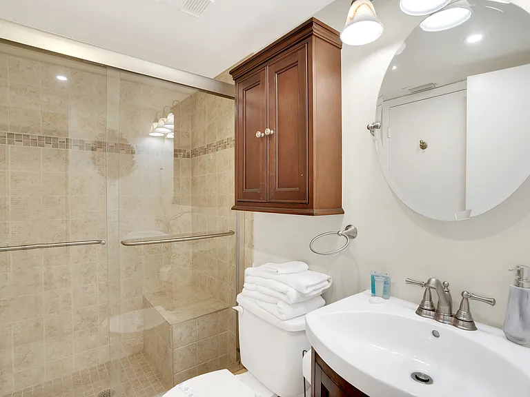 6100 Bahia Del Mar Cir #105 — Photo 7
