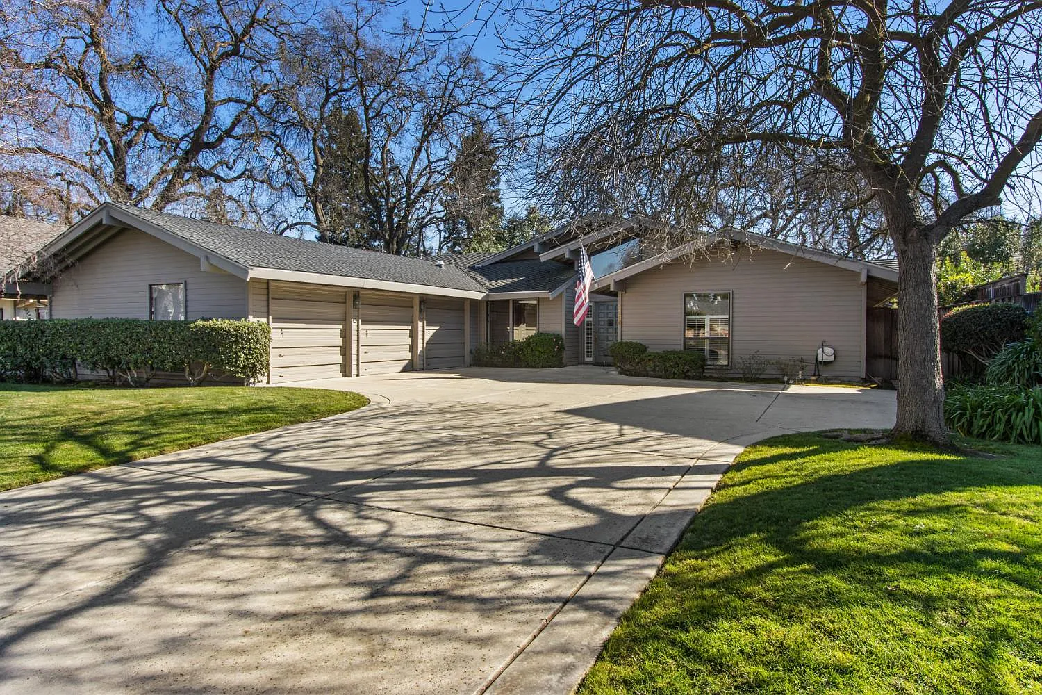 1184 Smoke River Way photo 1