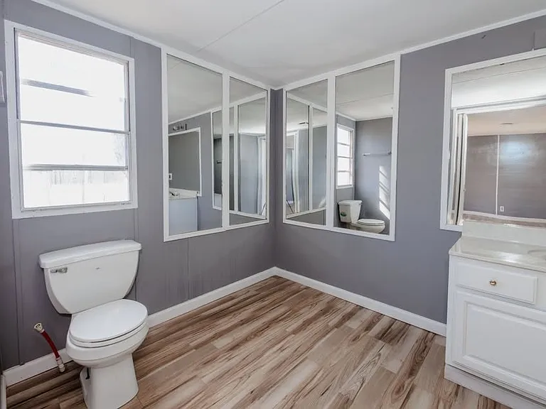 300 Randell Dr #17 — Photo 8