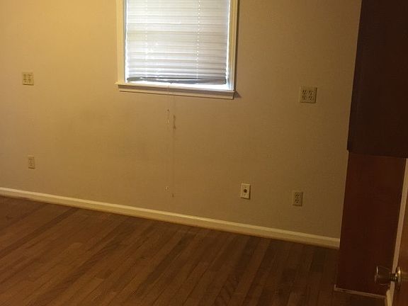 4th image of 14 Cedar Knl