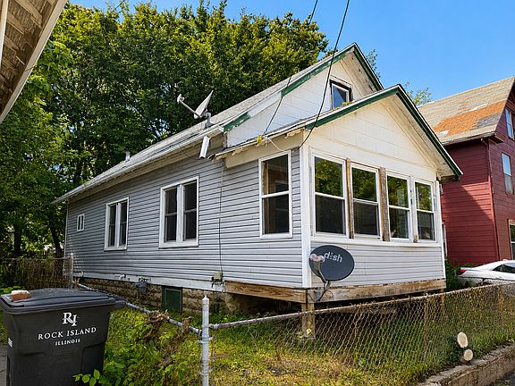 2nd image of 734 13th St