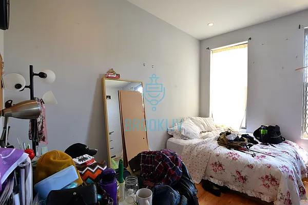 Rented by null | media 6