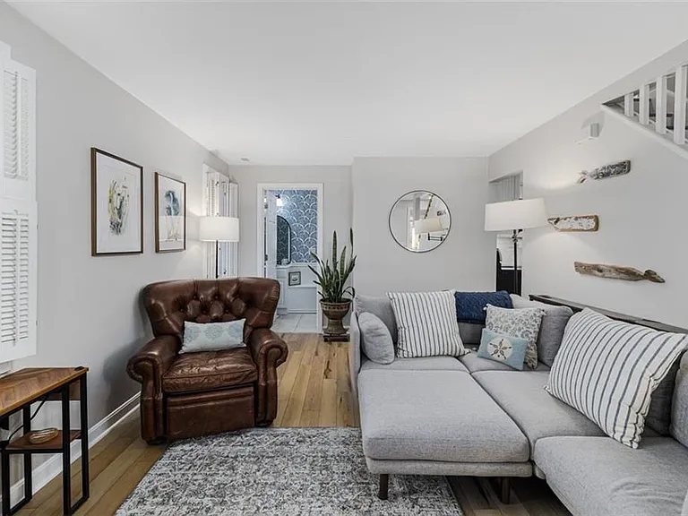 208 Marlborough St #4 — Photo 4