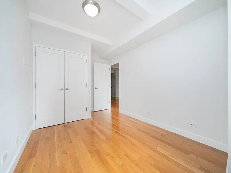 400 E 58th St #5C — Photo 9