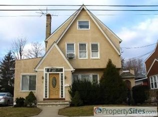 5 May Ct, West Hempstead, NY 11552