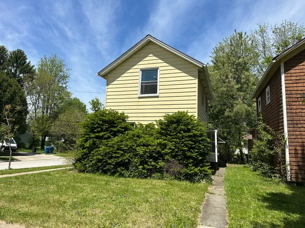 353 Harris St, Kent, OH 44240