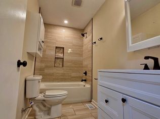 327 Larkwood Dr SW, Decatur, AL 35601