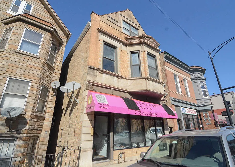 2202 W Belmont Ave #R2