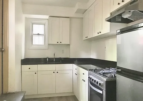 Rented by Chapoteau Real Estate Inc. | media 1