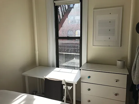 Rented by Salon Realty Corp | media 16