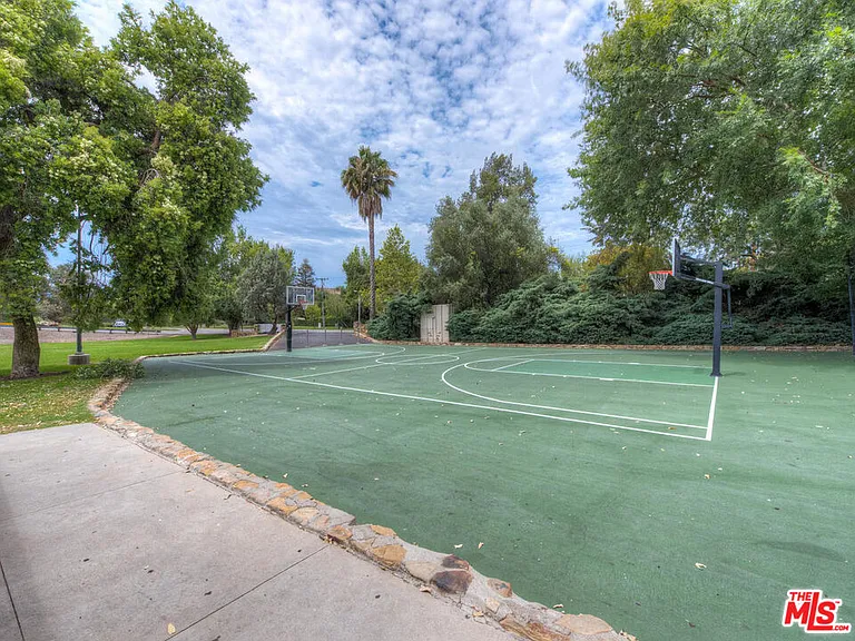 5025 Dantes View Dr — Photo 28
