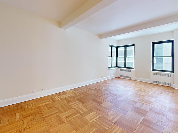 3rd image of 141 E 56th St APT 8A
