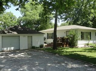 601 Sunshine Dr, Mountain Grove, MO 65711