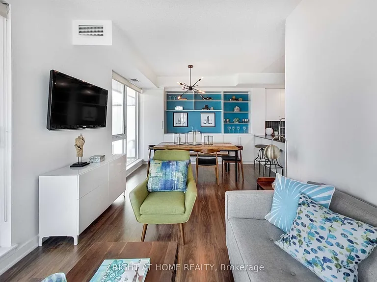 260 Sackville St #510 — Photo 2