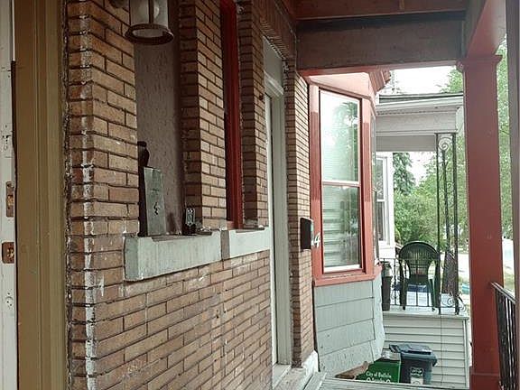 3rd image of 4 Oxford Ave