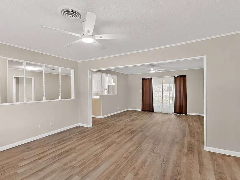 1016 Sproles Dr — Photo 12