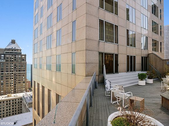 5th image of 950 N Michigan Ave APT 2203