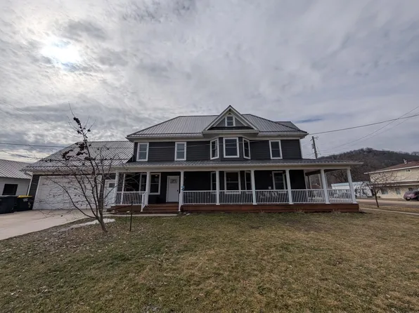 290 Main St NE, New Albin, IA 52160