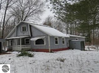 5100 E Cole Rd, Fenwick, MI 48834