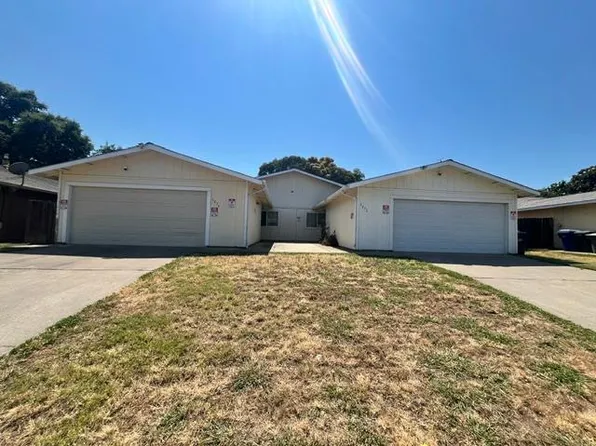 2834-2832 Pepper Oaks Dr, Sacramento, CA 95827