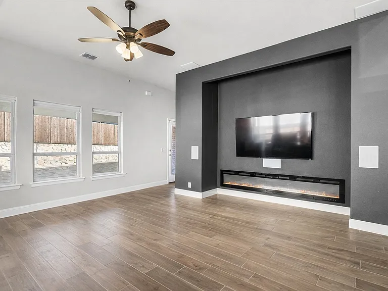2900 Emerald Trace Dr — Photo 5