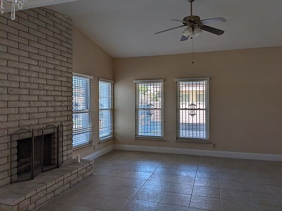 3rd image of 3876 S Torrey Pines Dr