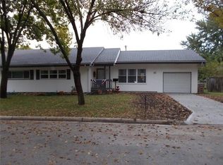 517 Silverado Trl, Belton, MO 64012